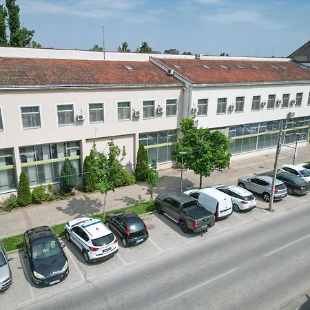 Hotel Fontana Backa Palanka Exterior photo