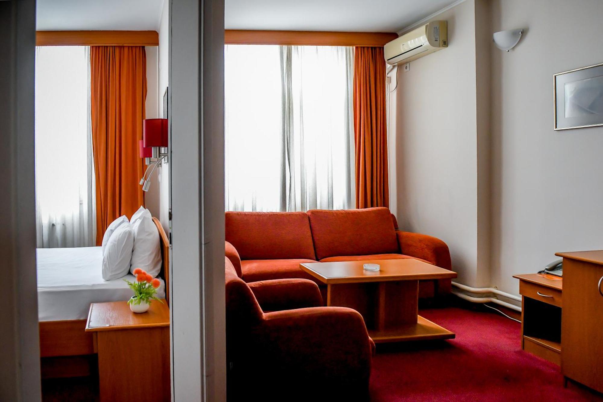 Hotel Fontana Backa Palanka Exterior photo