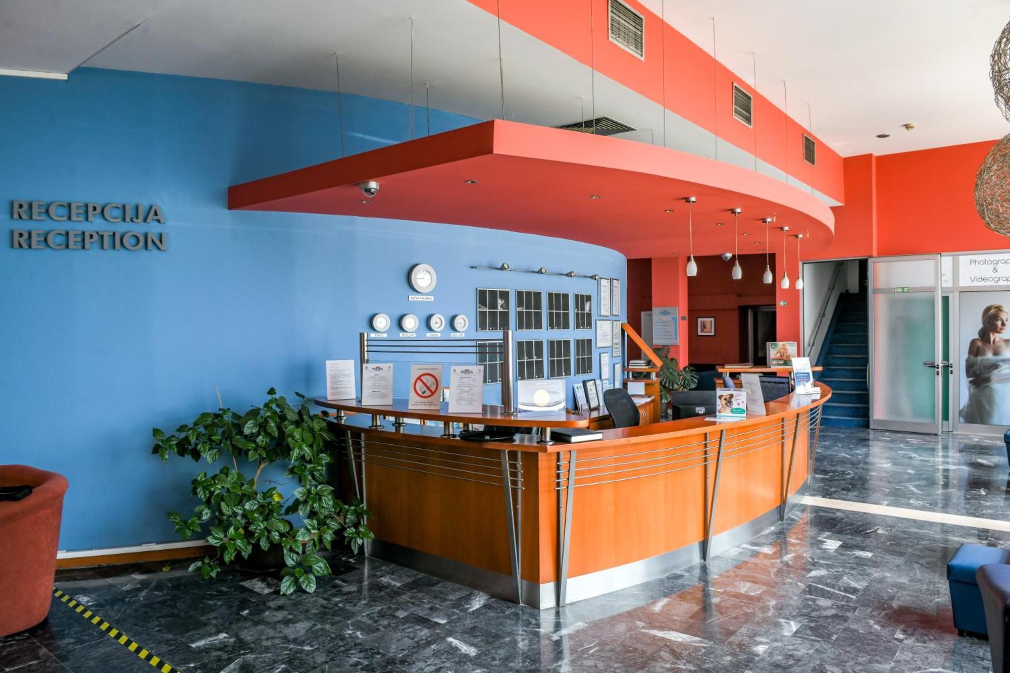 Hotel Fontana Backa Palanka Exterior photo