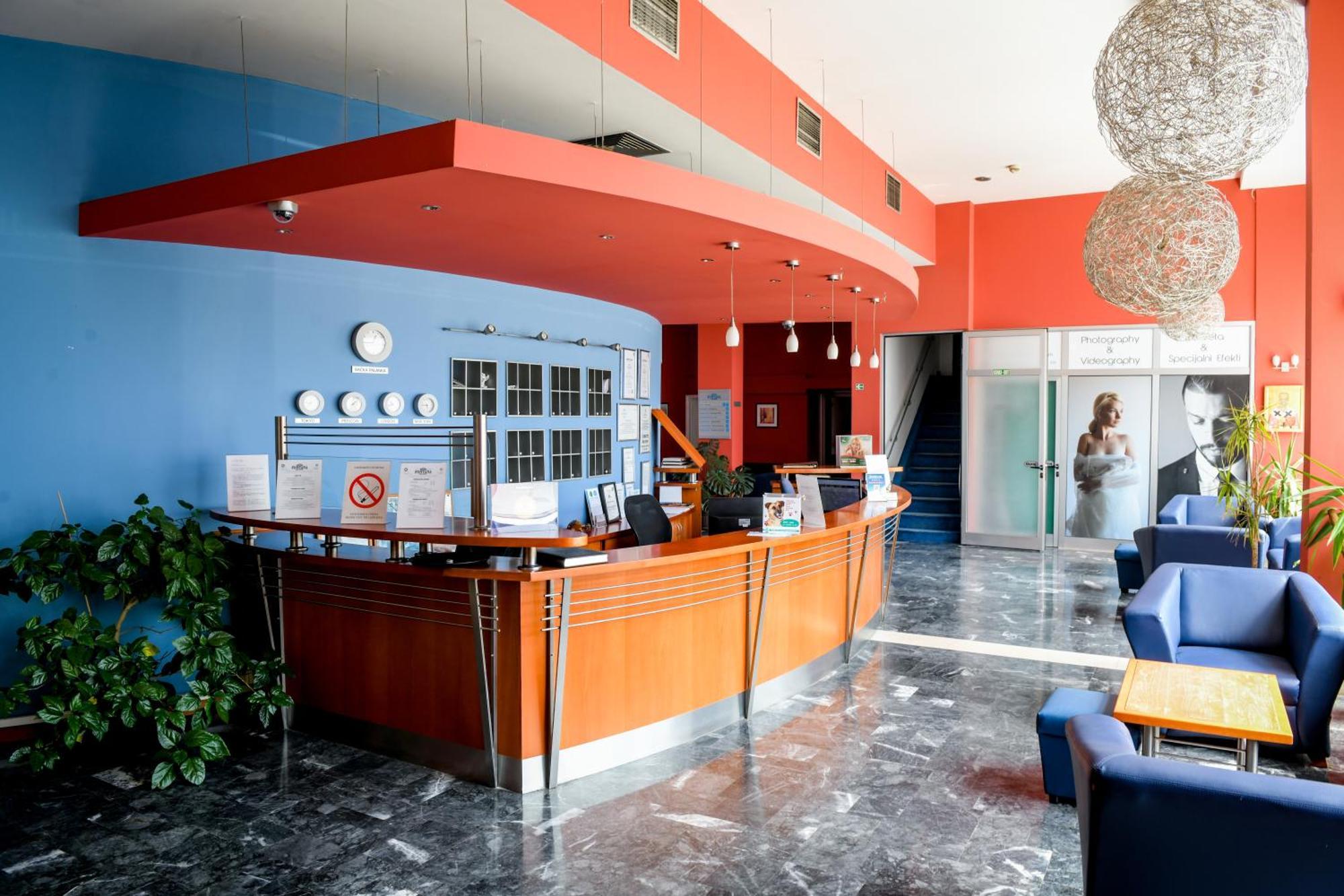 Hotel Fontana Backa Palanka Exterior photo